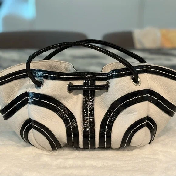 Kate Landry | White and Black Leather Purse Handbag | Like-New Condition - Picture 8 of 11